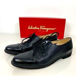 Salvatore Ferragamo Ferrara Women's 7 1/2 AA Black Leather Oxford Lace Up Shoes